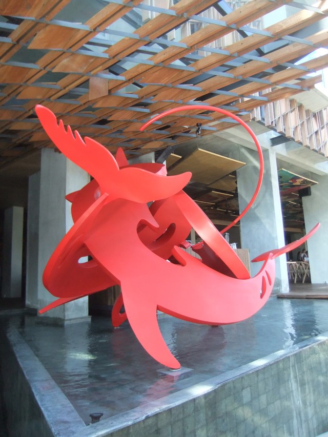 Sculpture by Pintor Sirat. in front lobby of Artotel.