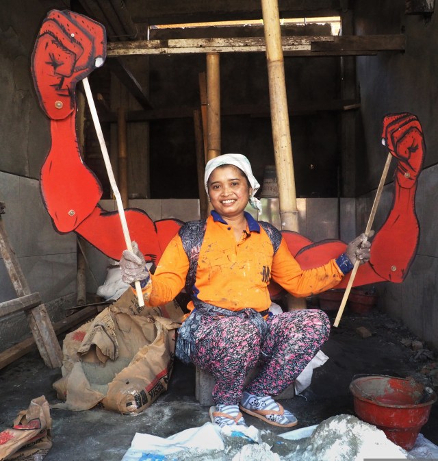 MARIEKE WARMELINK - Marieke Warmelink, Acting tough - being strong, Interventions in daily - video - 2016 (2)