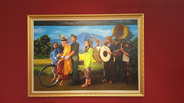 "Pengantin Revolusi" 2017 Moelyono. "Amok Tanah Jawa" Langgeng Art Foundation Image R Horstman