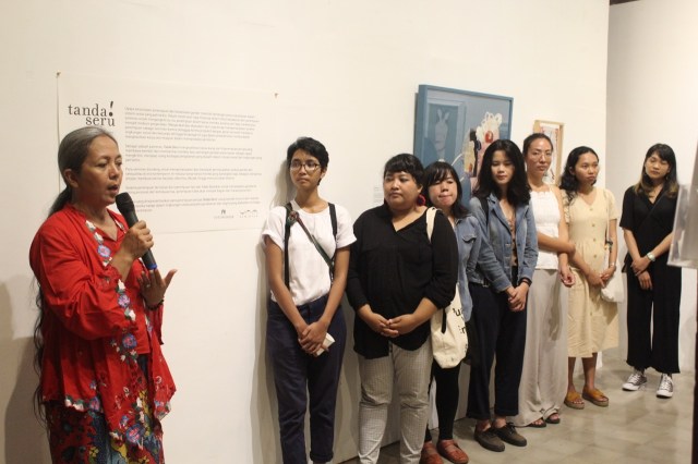 Leading Indonesian contemporary artist Arahmaiani and Tanda Seru artists during the exhibition opening at Uma Seminyak 31 March 2019 - Image courtesy Futuwonder