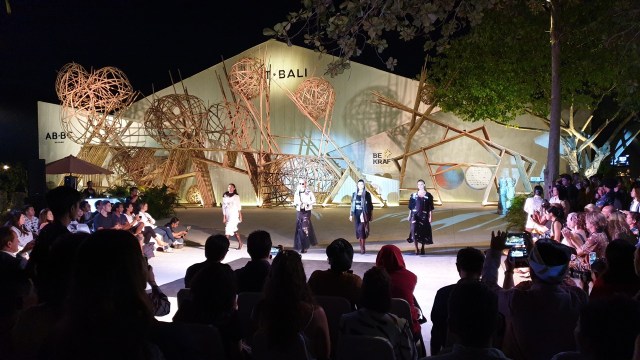 The opening of Art Bali 2019 "Specultive Memories" was highlighted by a fashion parade by the Fashion Council of Western Australia (FCWA) which annually holds the Perth Fashion Festival (PFF) Image Richard Horstman